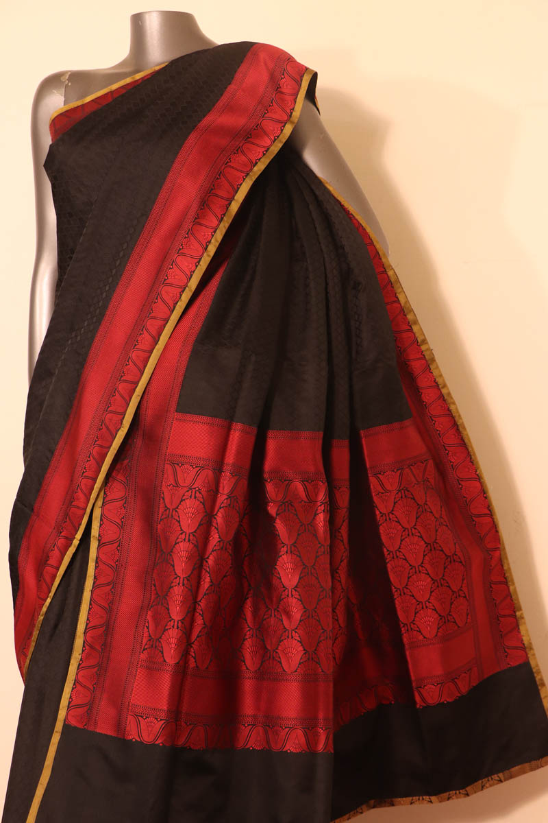 Special & Exclusive Thread Weave Banarasi Silk Saree